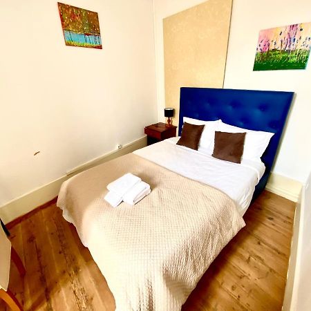 Nature Chiado 2- Cozy Little Double Room With Shared Bathroom リスボン エクステリア 写真